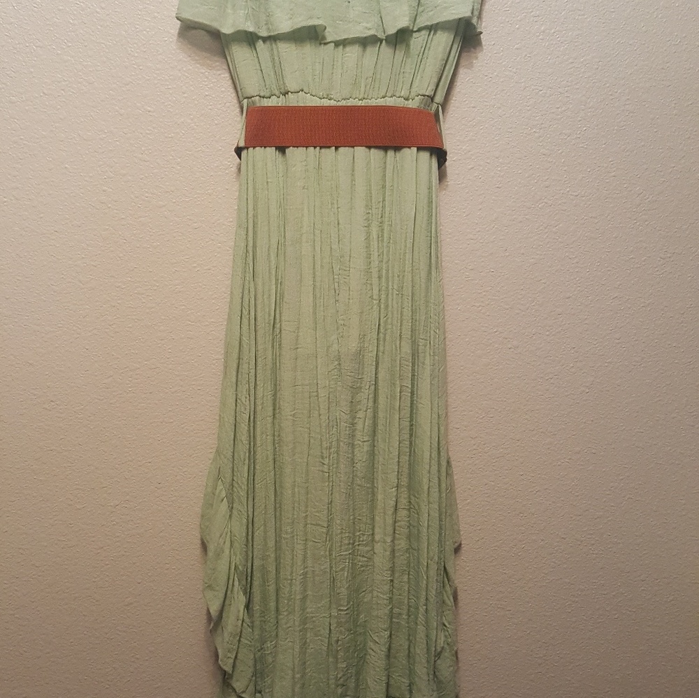 Dress - Picture 2 of 2